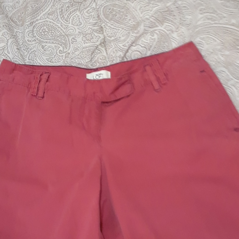 Ann Taylor Loft Kaki Shorts